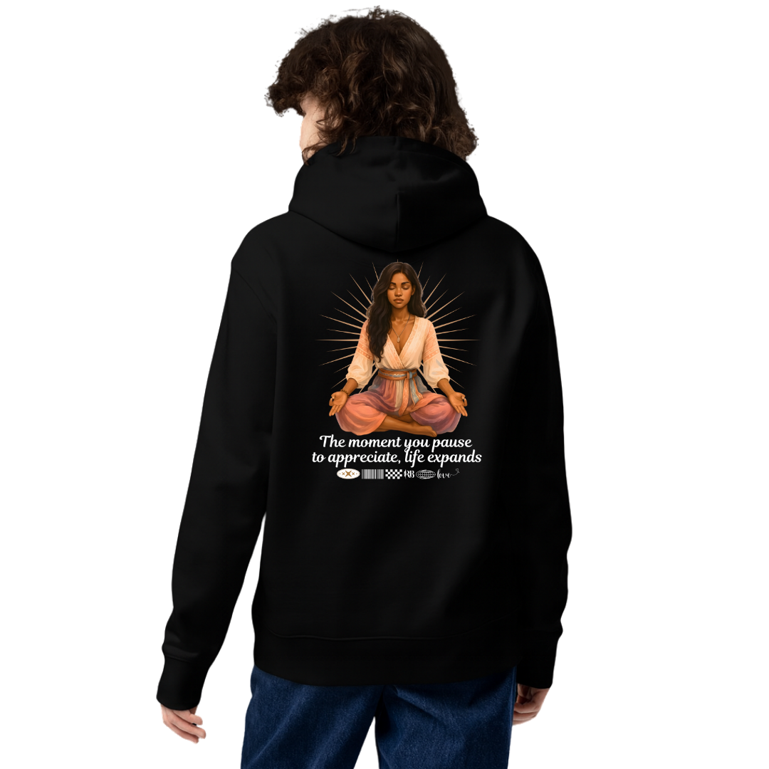 The Moment You Pause To Appreciate, Life Expands | Women&